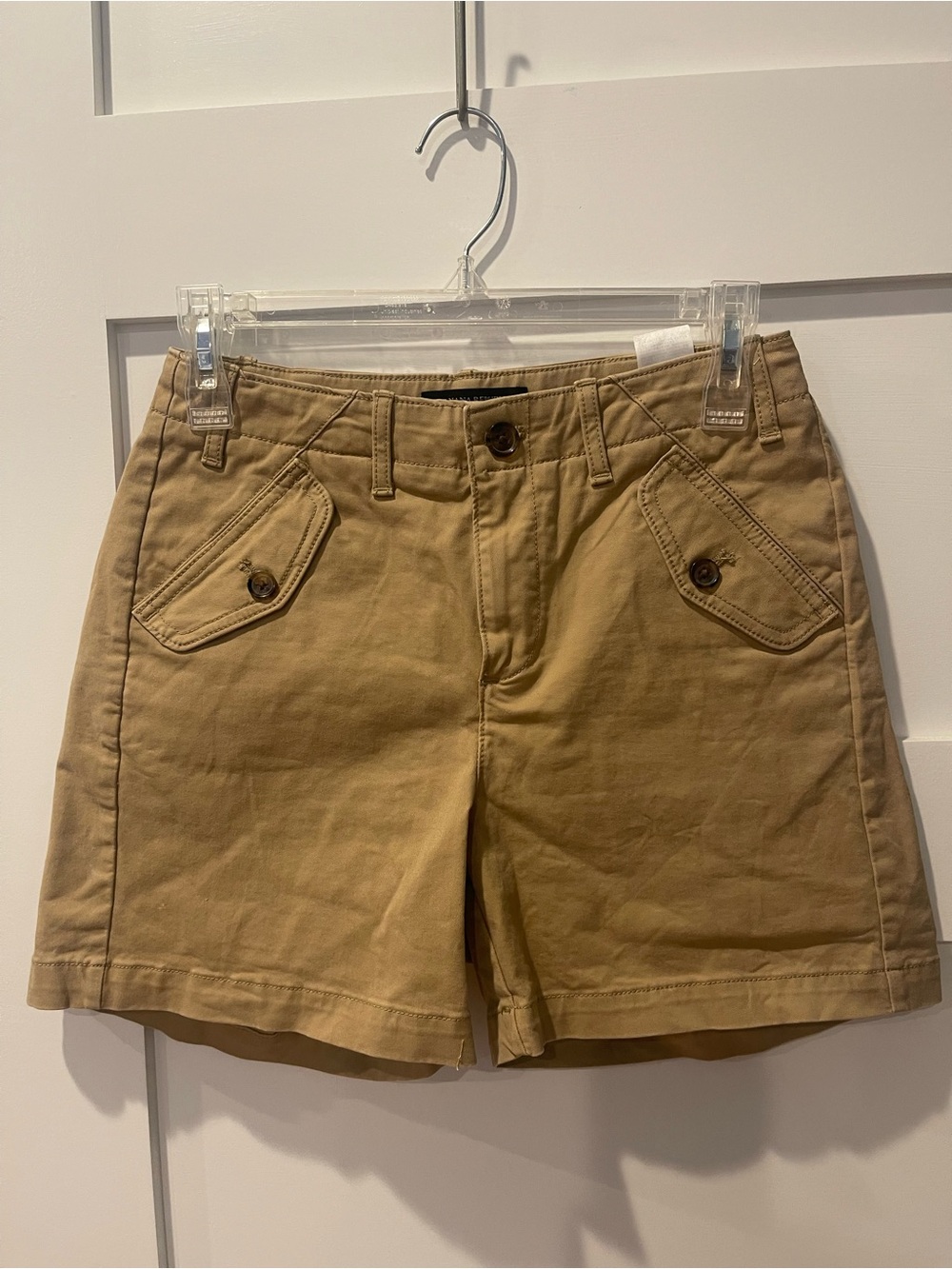 Banana Republic Classic Women's Khaki short Size 0